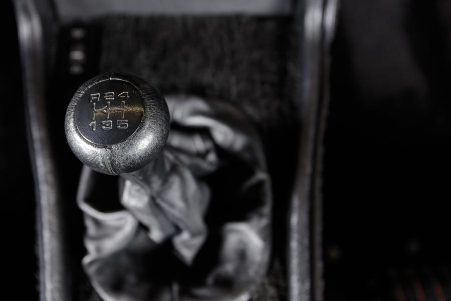 Детали интерьера Porsche 924 Carrera GTS (937) 1982 года  (фото 12 из 30)